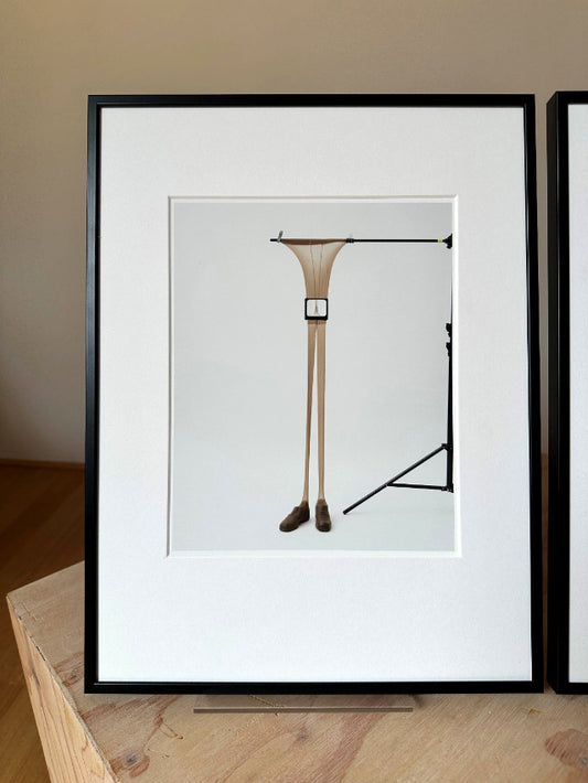 print Woody Bos framed with matting in a black aluminium frame