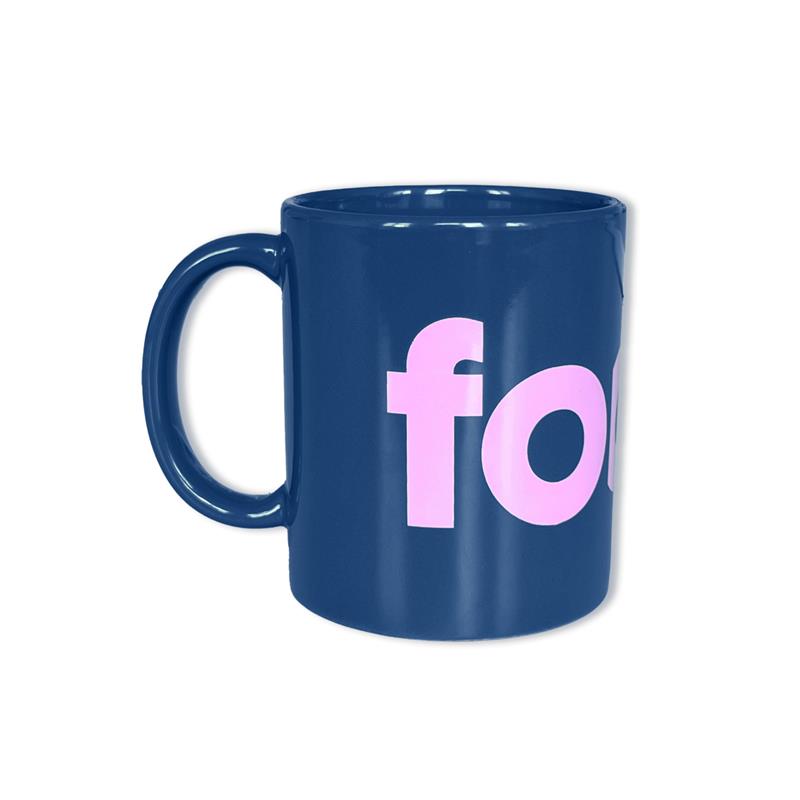 Blue mug with Foam in pink letters