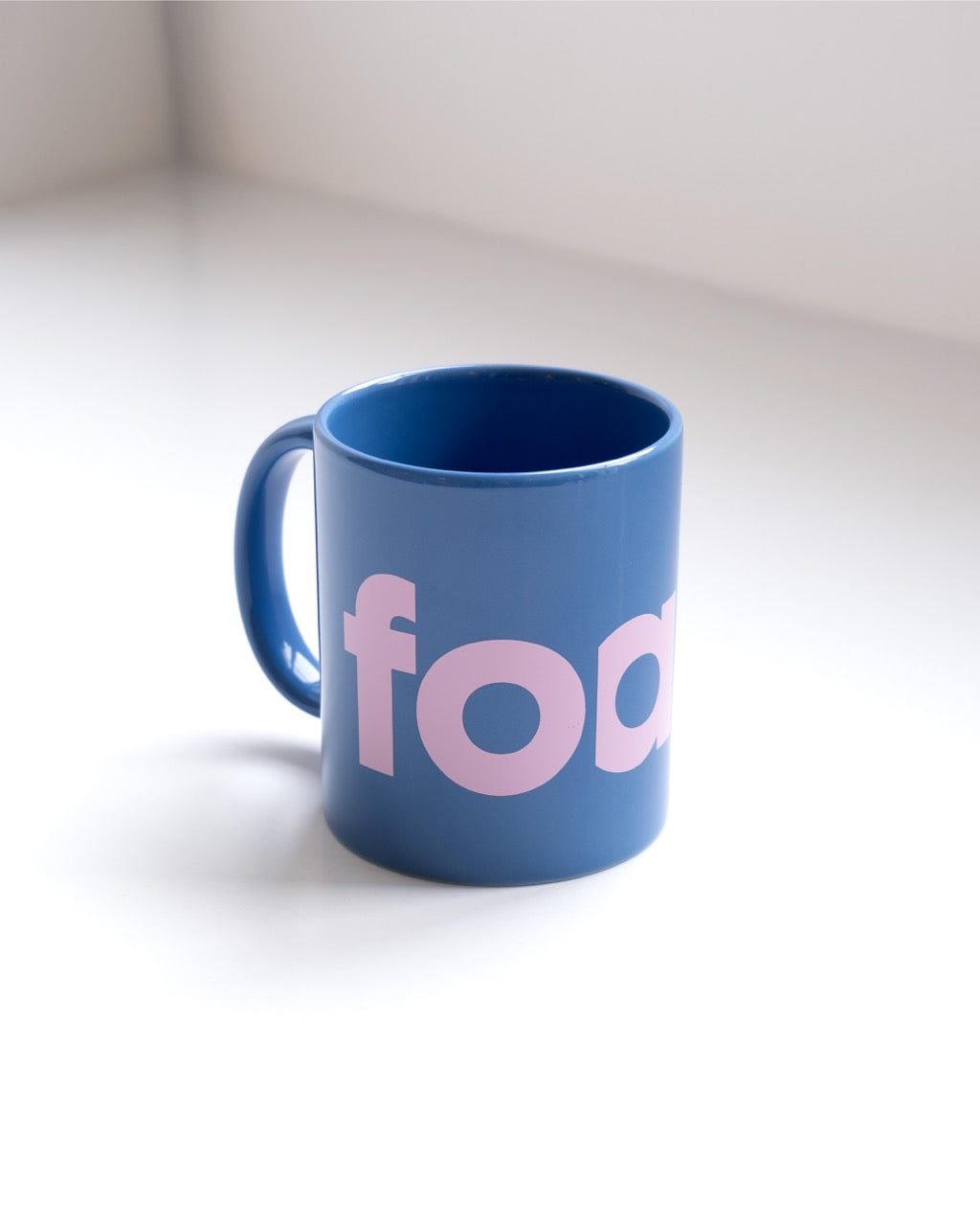 foam mug blue with pink foam logo