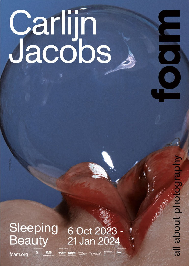blue background, bubble and red lips